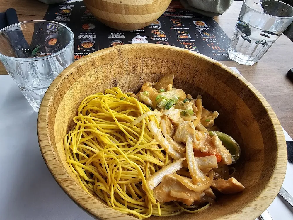 Curry Rouge Aux Nouilles